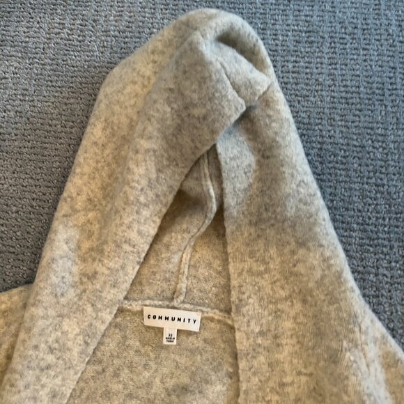 Light Grey Aritzia Community Hooded Cardigan Size XS - Picture 2 of 4